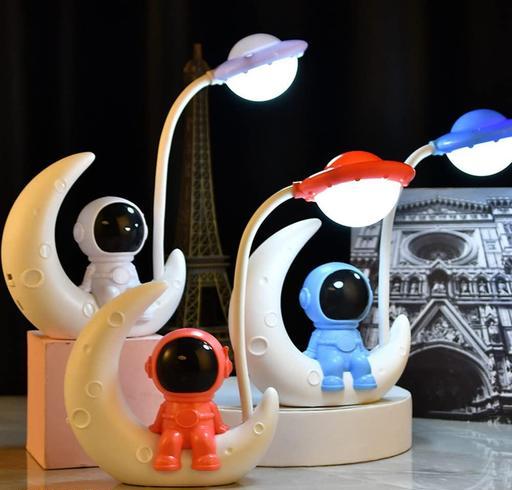 Astronaut Desk Lamp